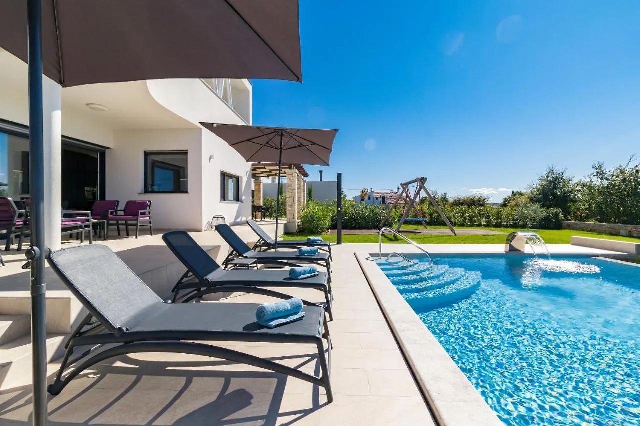 Villa Eleonora, Luxury Villa In Visnjan, Zuzici, Near Porec