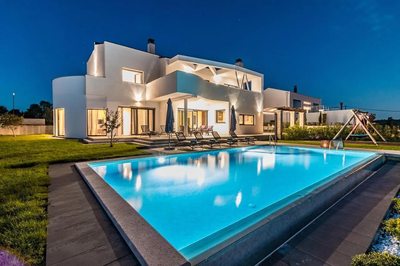Villa Eleonora, Luxury Villa In Visnjan, Zuzici, Near Porec